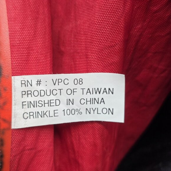 Vintage Marlboro Unlimited Duffle Bag Red Black Nylon Sports Gym Carry On Large - Picture 14 of 14